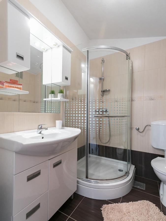 Olea Apartment *