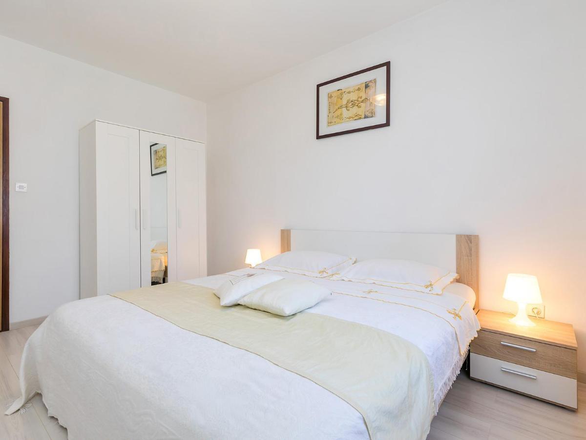 Apartment Olea *